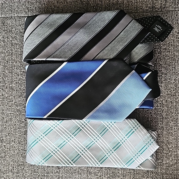 Bundle of 12 Ties - Picture 8 of 10